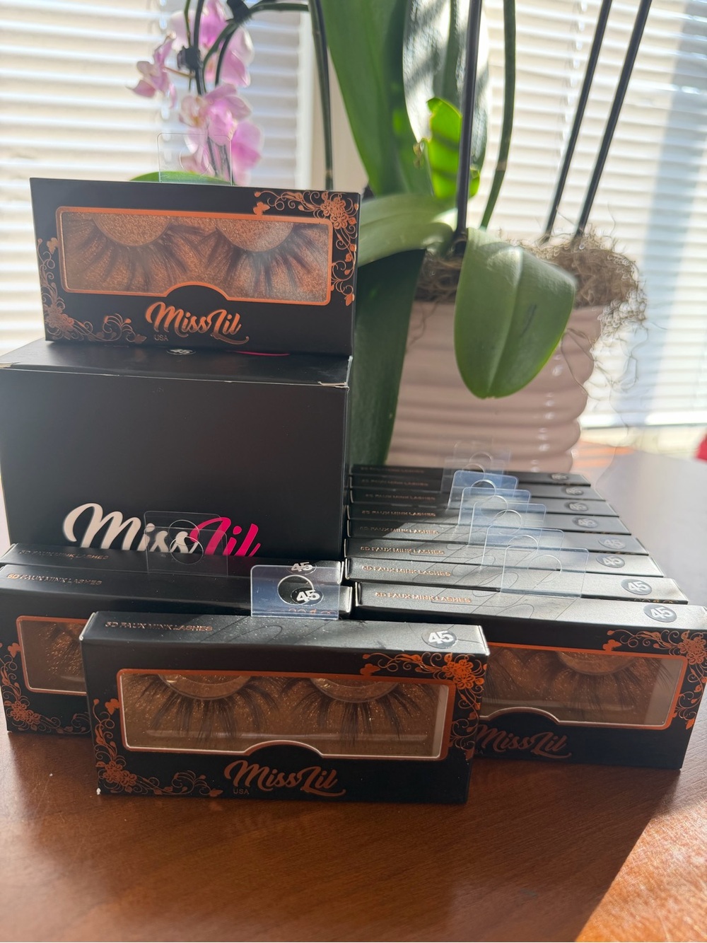 MissLil False Eyelashes - Black